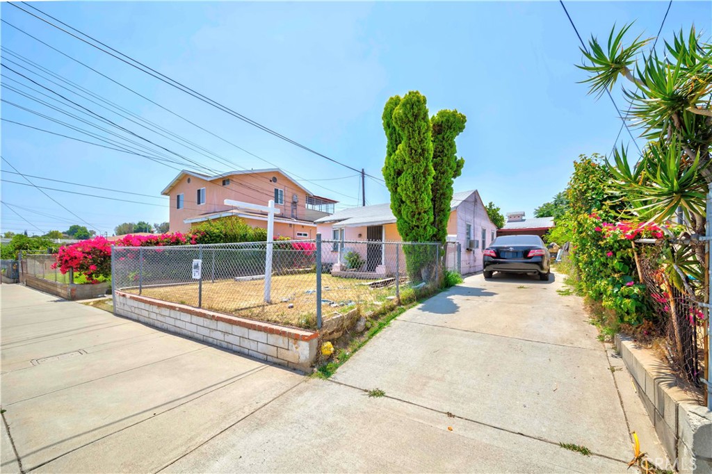 2117 Pine Street Property Photo 3