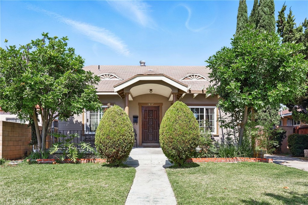 1817 S Stoneman Avenue Property Photo 1