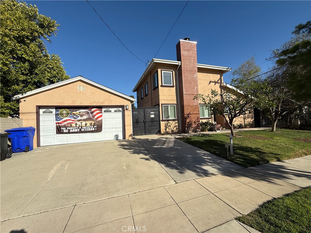 6046 N Willard Avenue Property Photo 1