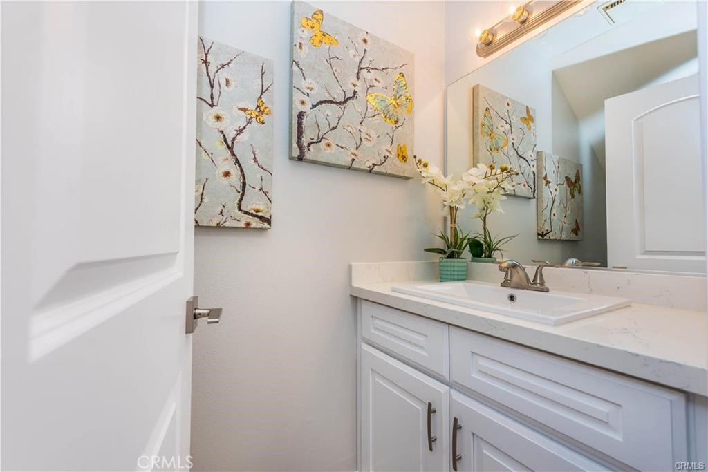 9412 Shadowood Drive C Property Photo 8