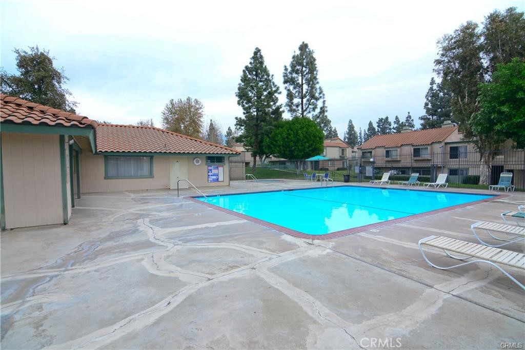 9412 Shadowood Drive C Property Photo 18