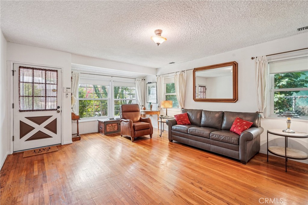 2735 Lytelle Place Property Photo 4
