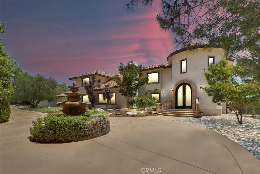 462 Pomello Drive Property Photo 1