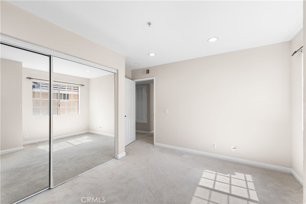 150 Diamond Street B Property Photo 19