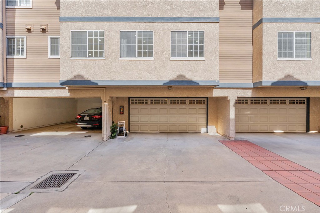 150 Diamond Street B Property Photo 26