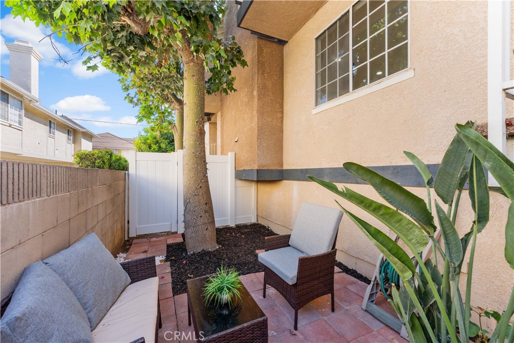 150 Diamond Street B Property Photo 28
