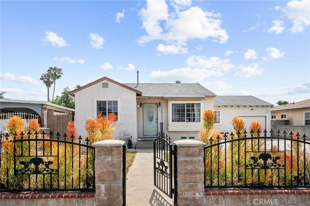 200 S Lemon Avenue Property Photo 1