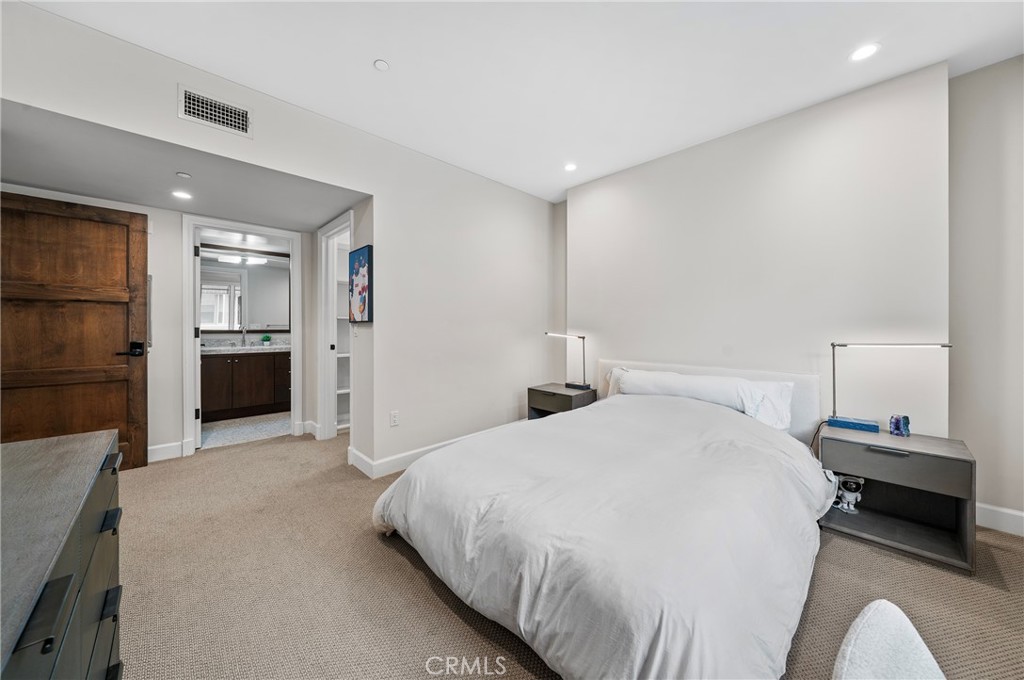823 S Bundy Drive 110 Property Photo 34