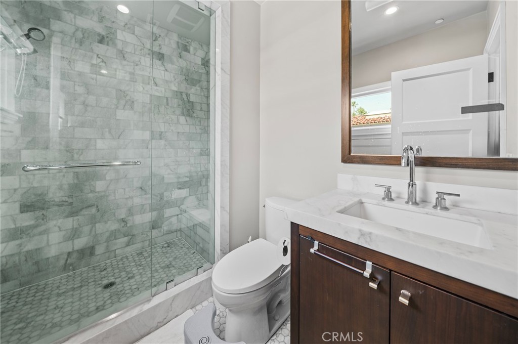 823 S Bundy Drive 110 Property Photo 40