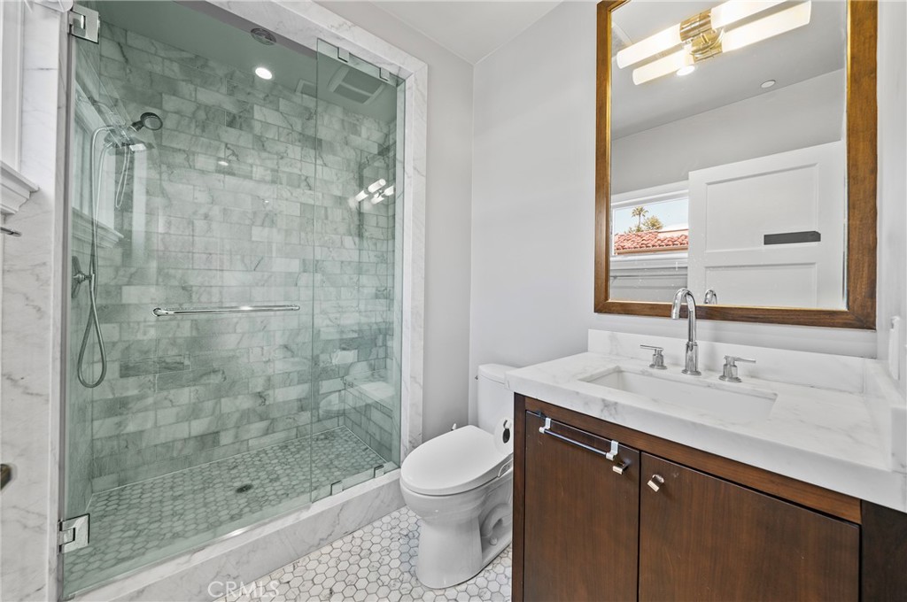 823 S Bundy Drive 110 Property Photo 45
