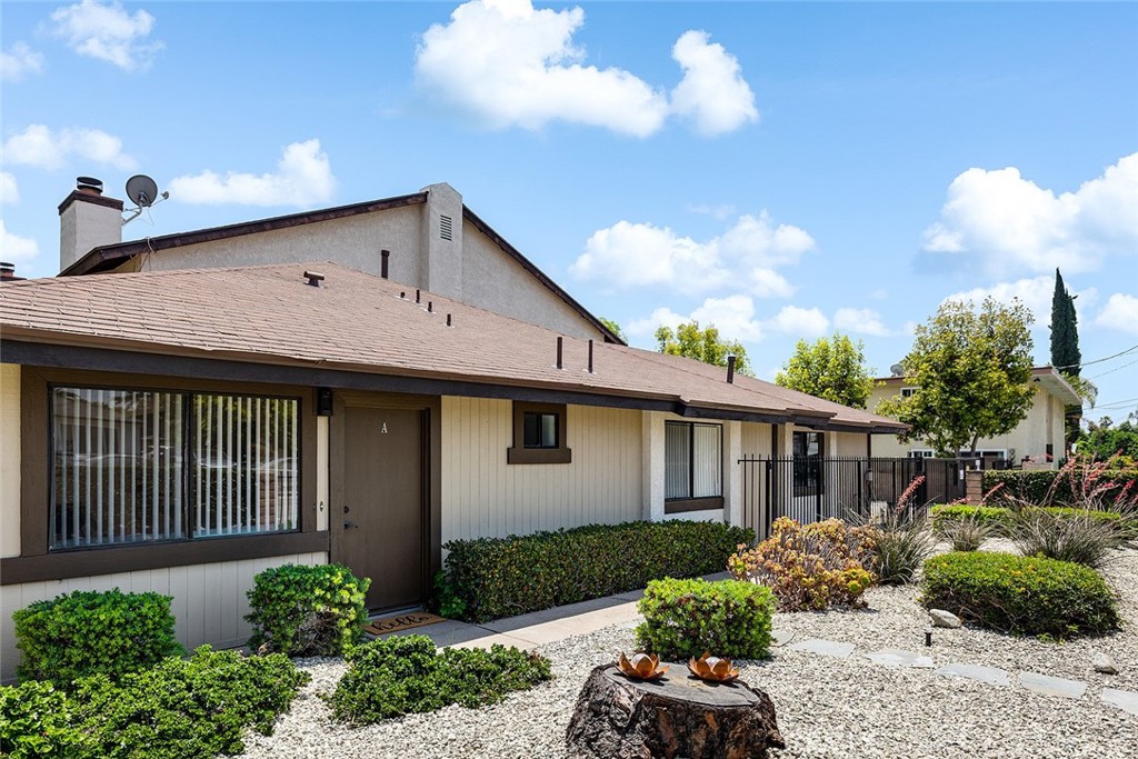 1626 S Mayflower Avenue A Property Photo 1