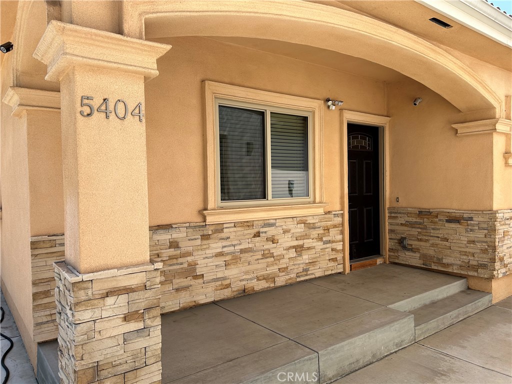 5404 N Delta Street Property Photo 1