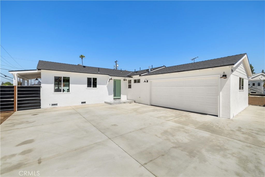 5001 N Darfield Avenue Property Photo 1