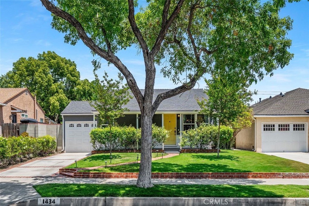 1434 N Rose Street Property Photo 1
