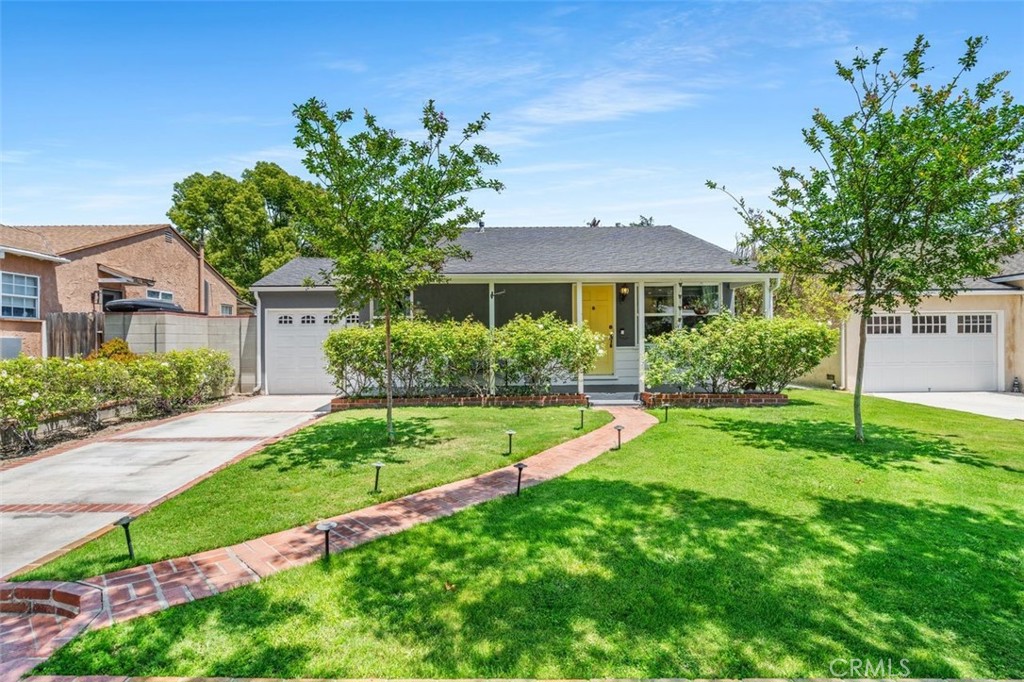 1434 N Rose Street Property Photo 2