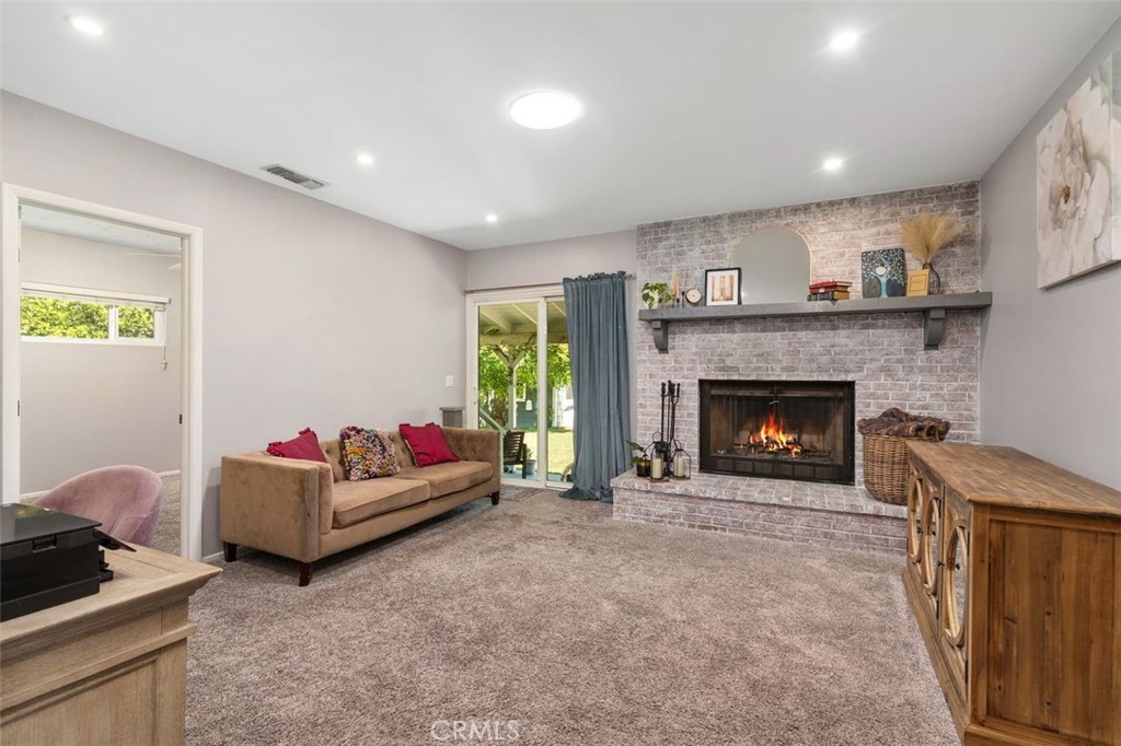 1434 N Rose Street Property Photo 17