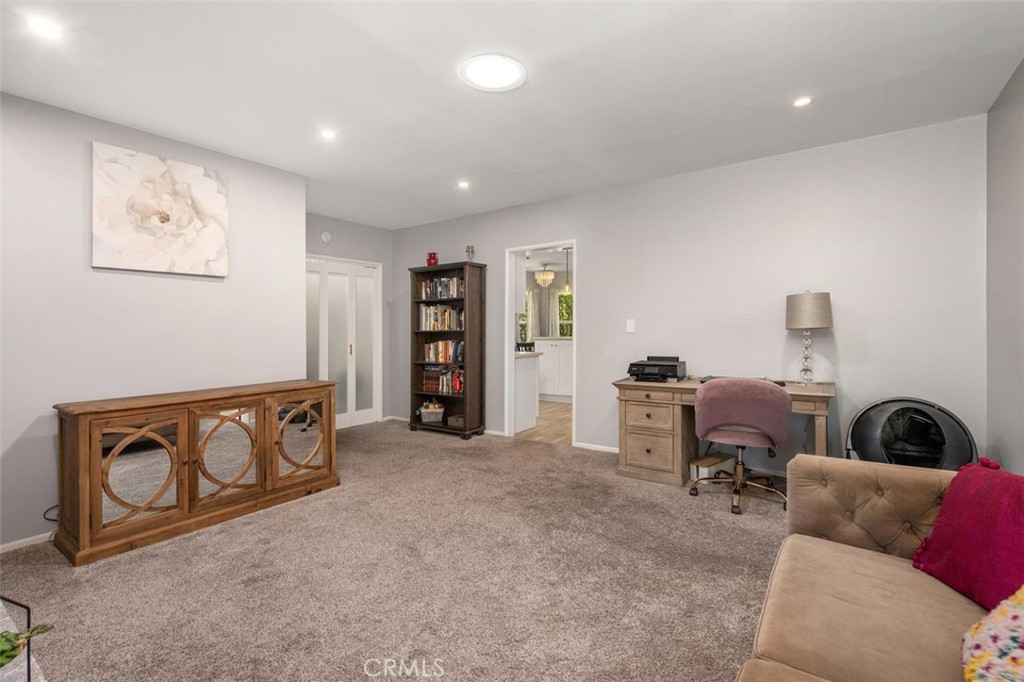 1434 N Rose Street Property Photo 20