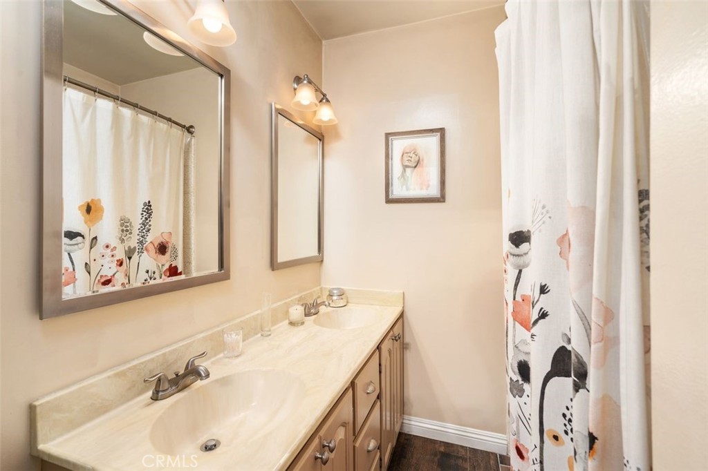 1434 N Rose Street Property Photo 25
