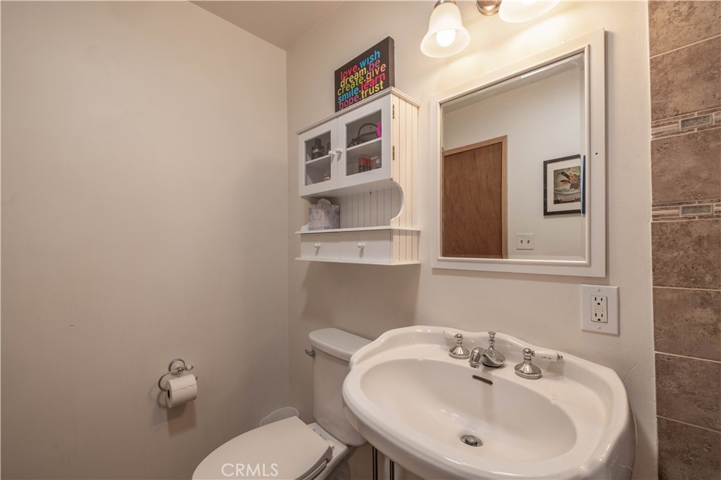 941 Anita Avenue Property Photo 19