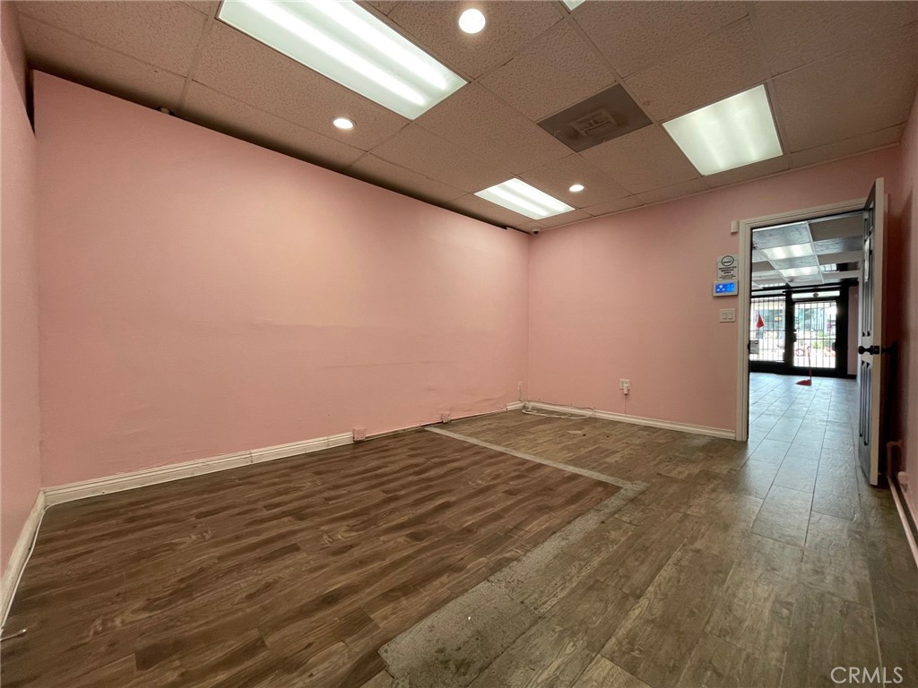 1432 S Baldwin Avenue Property Photo 6
