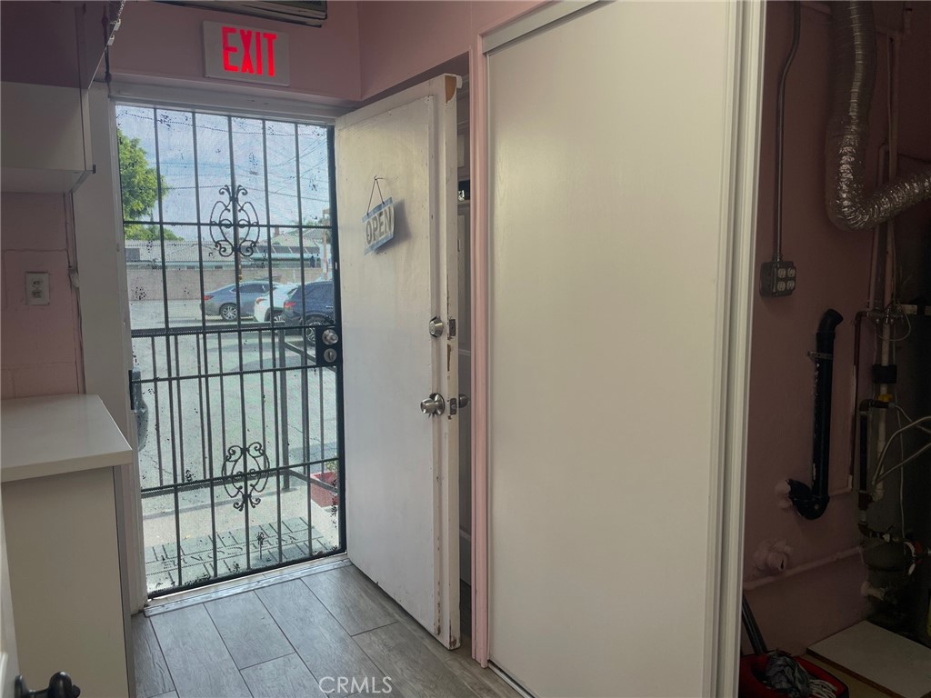 1432 S Baldwin Avenue Property Photo 18