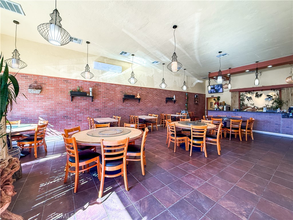 8921 Valley Boulevard Property Photo 5