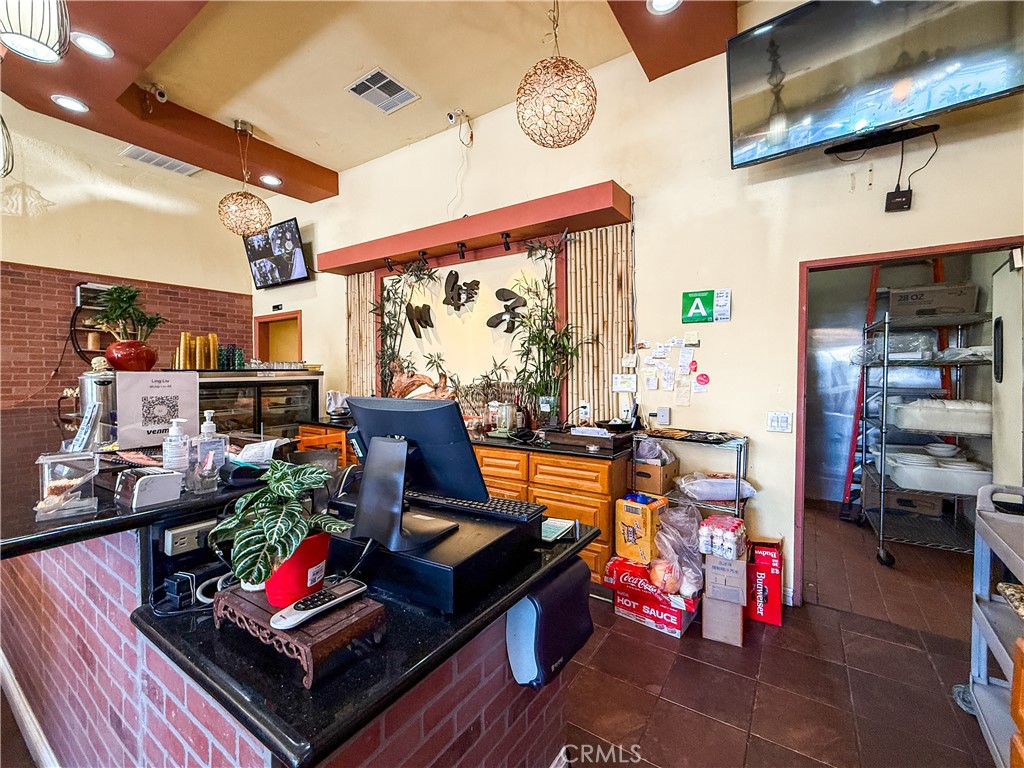 8921 Valley Boulevard Property Photo 17