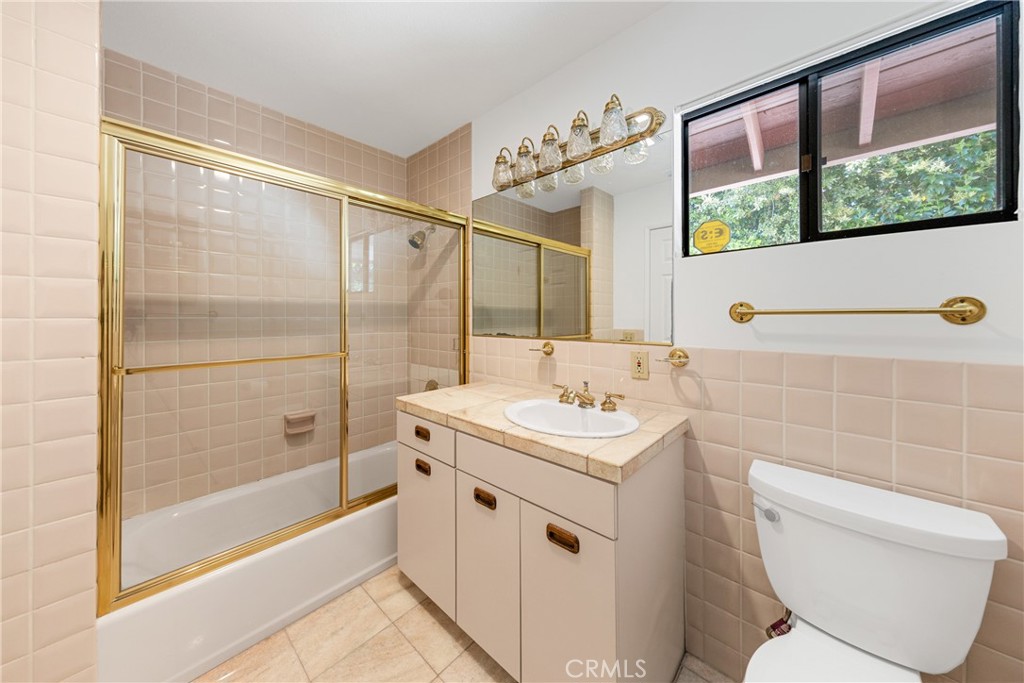 6 Woodland Lane Property Photo 33