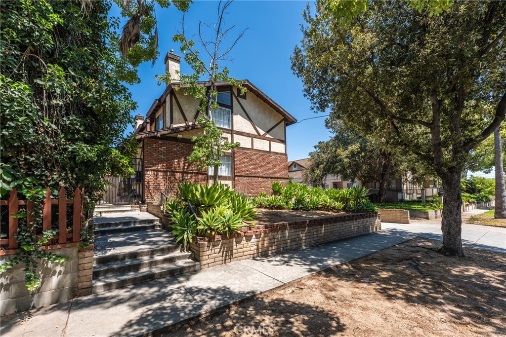 408 N Catalina Avenue 6 Property Photo 1