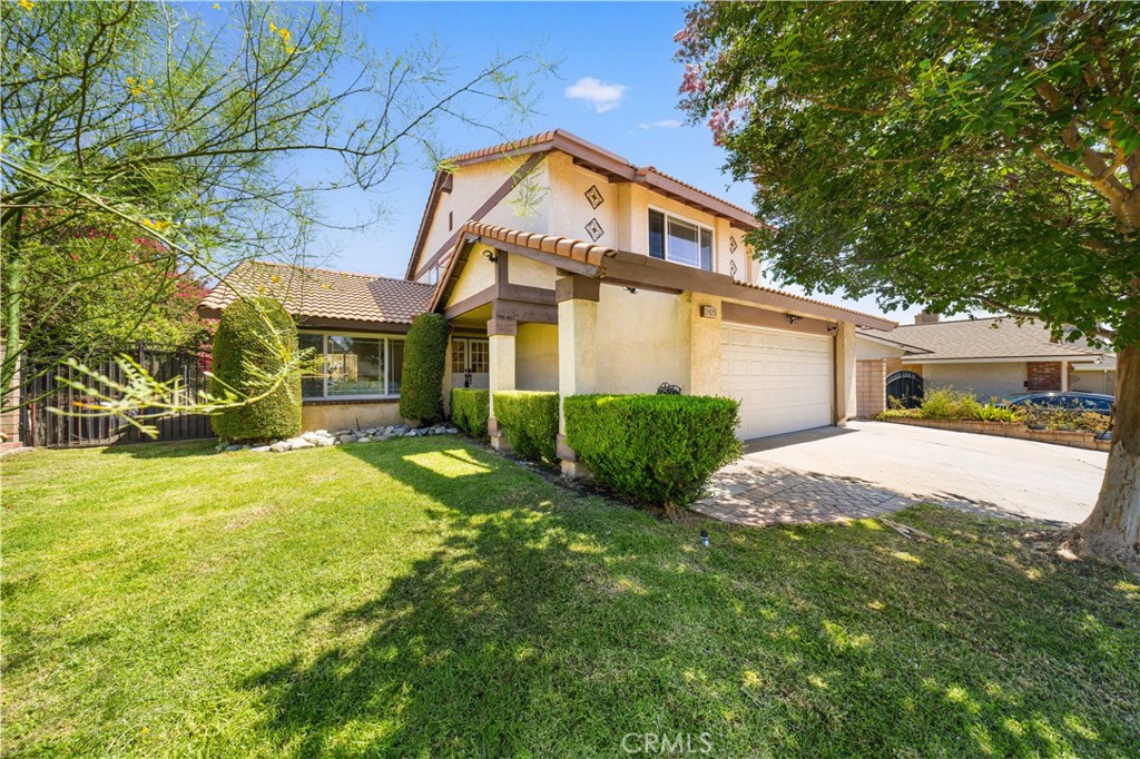 12420 Silk Oak Court Property Photo 2
