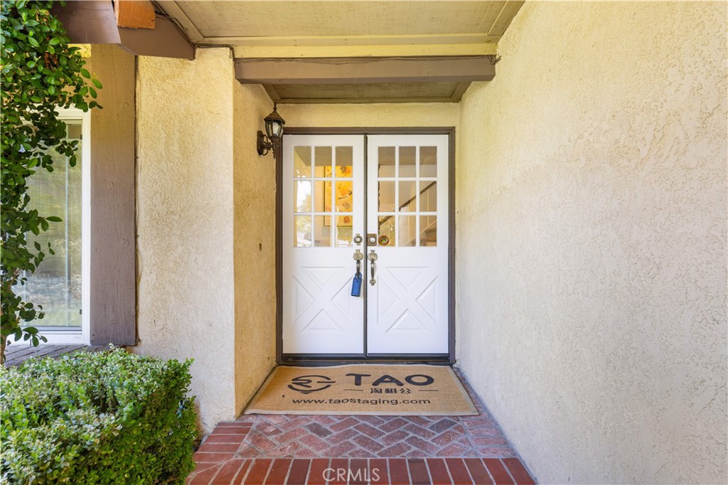 12420 Silk Oak Court Property Photo 3