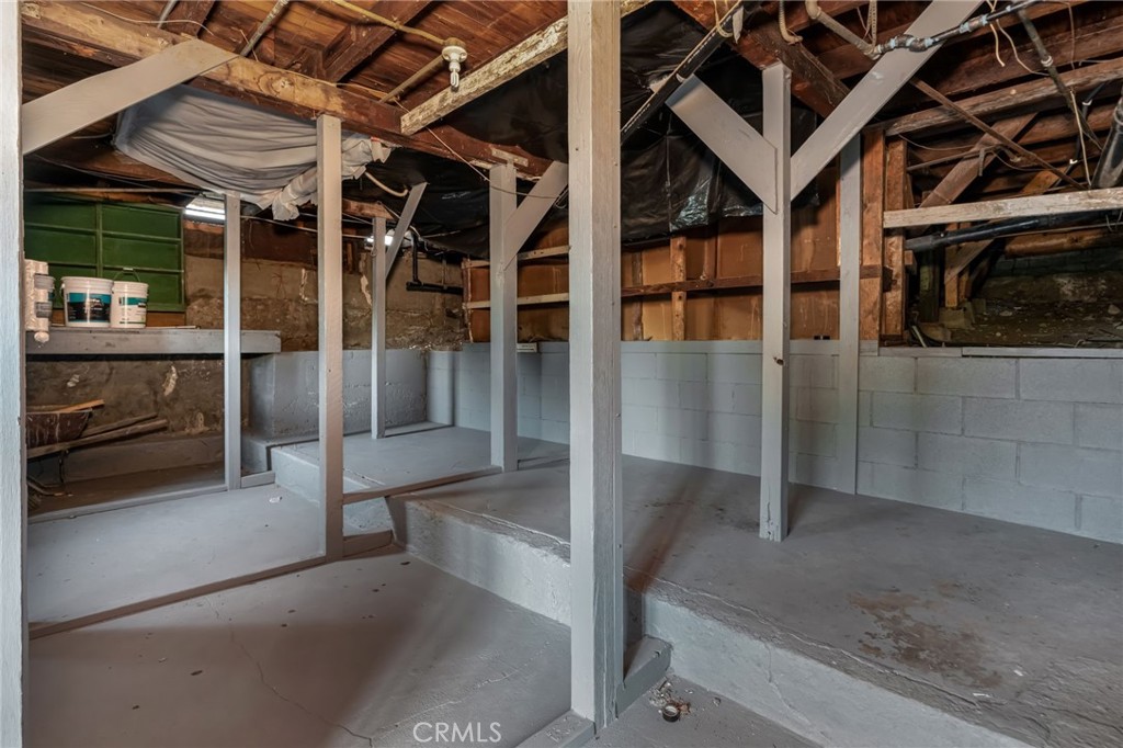 1048 Dexter Street Property Photo 46