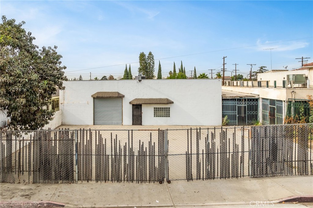 915 N Willowbrook Avenue Property Photo 2