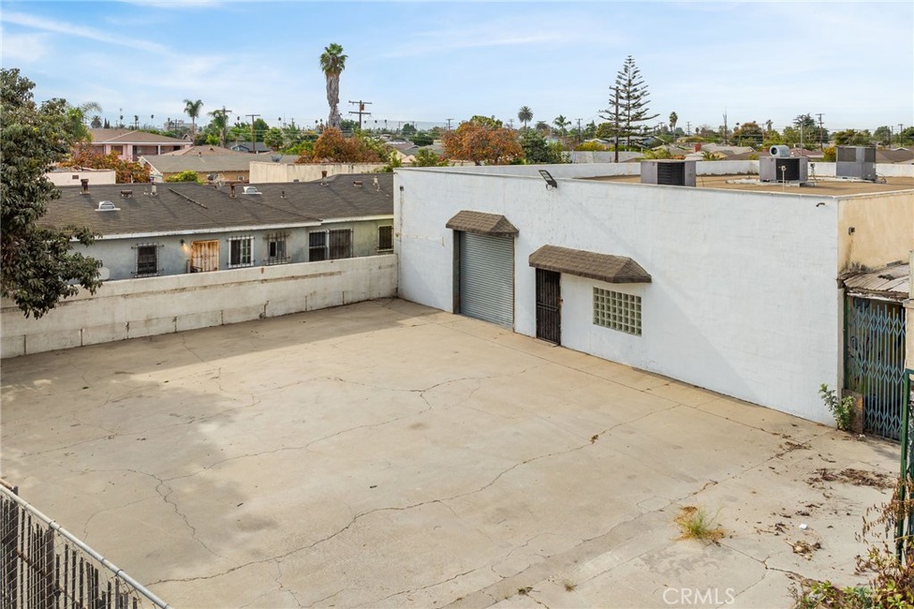 915 N Willowbrook Avenue Property Photo 4