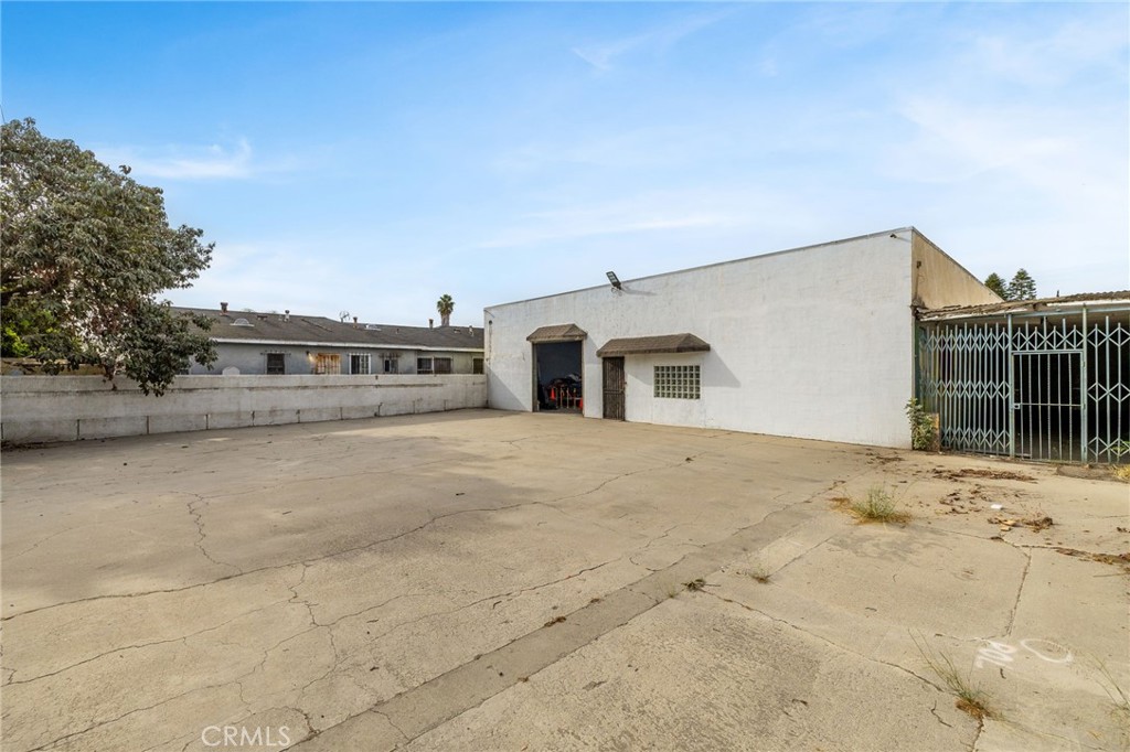 915 N Willowbrook Avenue Property Photo 5