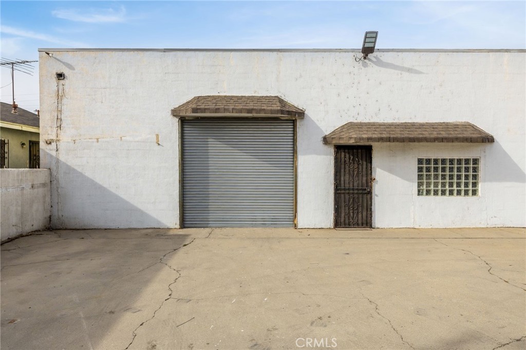 915 N Willowbrook Avenue Property Photo 8