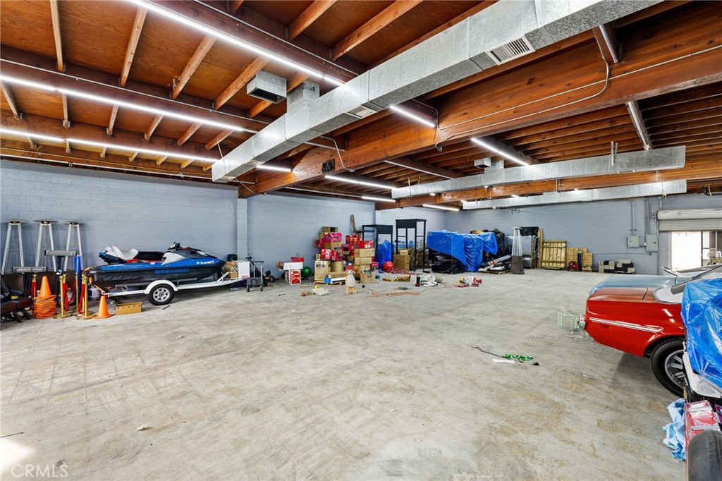 915 N Willowbrook Avenue Property Photo 14