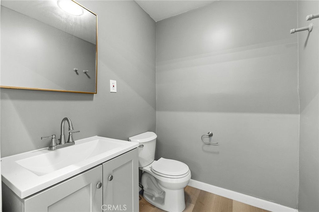 915 N Willowbrook Avenue Property Photo 15