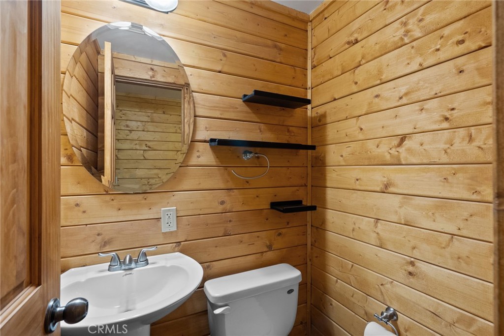 1242 Alpinview Drive Property Photo 21