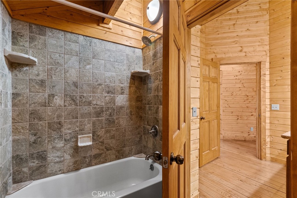 1242 Alpinview Drive Property Photo 40