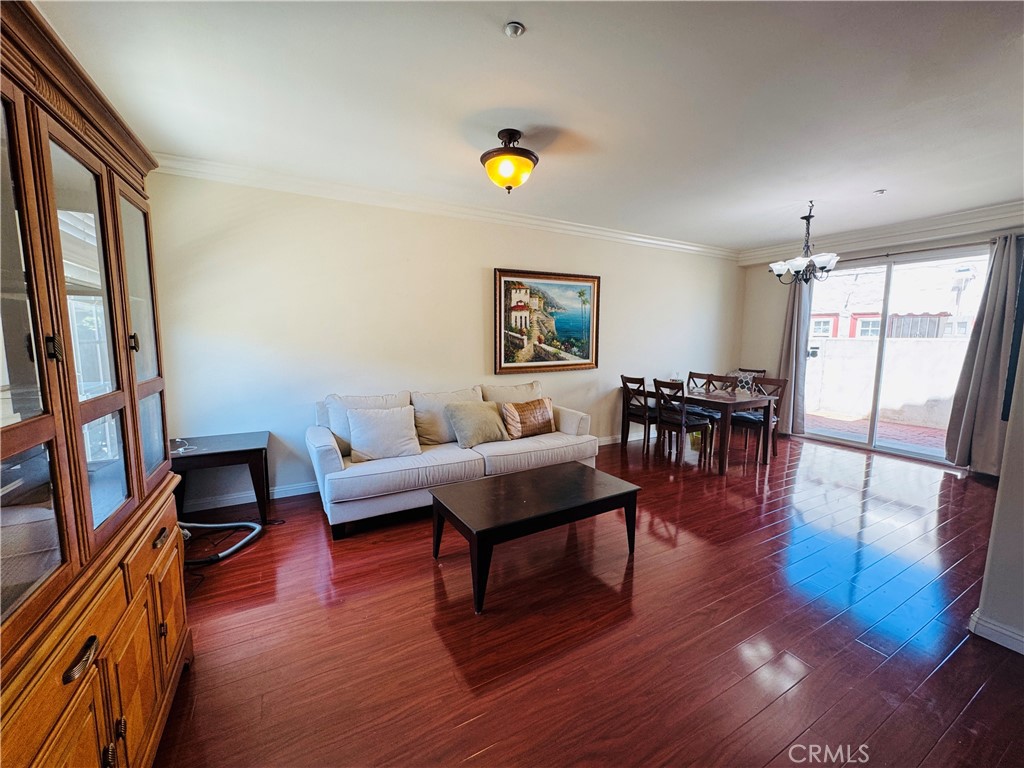 45 Genoa St B