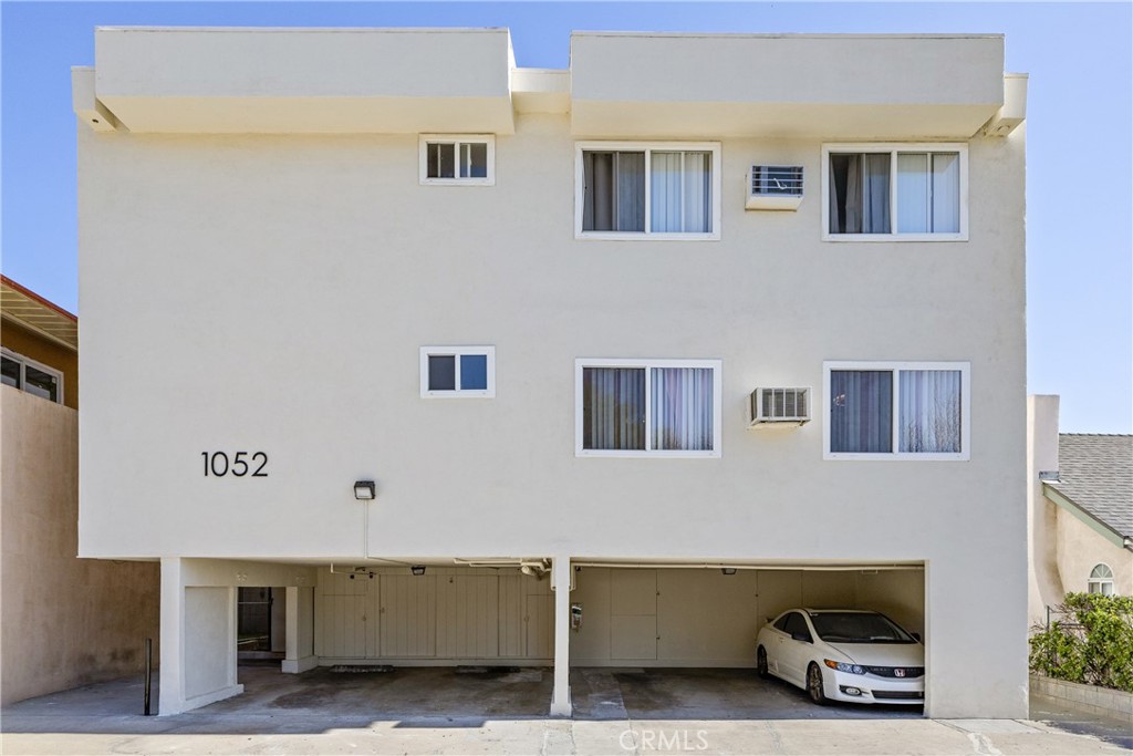 1052 Elm Avenue Property Photo 1