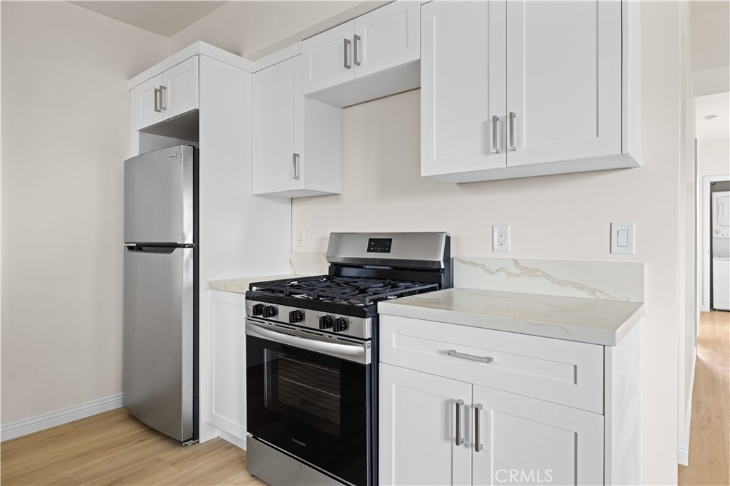 1818 S Norton Avenue 307 Property Photo 13