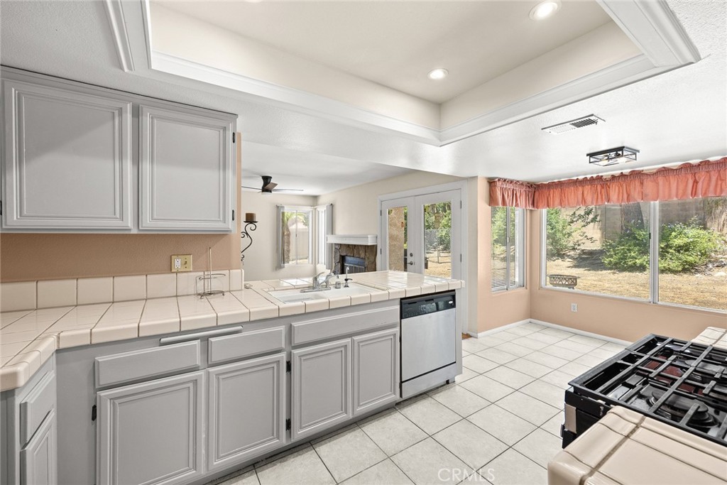 6516 Alameda Avenue Property Photo 20