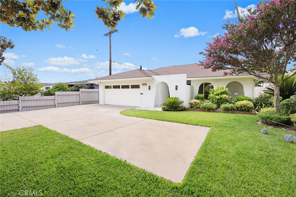509 Sierra Madre Villa Avenue Property Photo 1