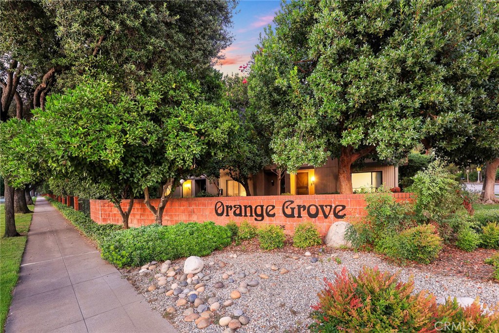 242 N Orange Grove Boulevard Property Photo 1