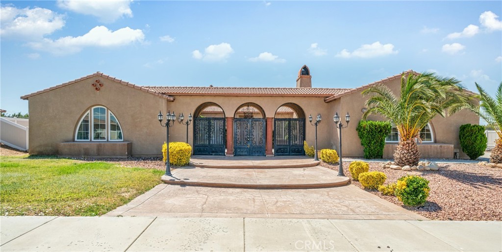 6738 Serrano Avenue Property Photo 1