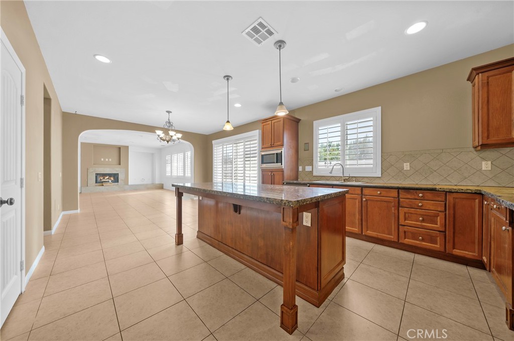 6738 Serrano Avenue Property Photo 21