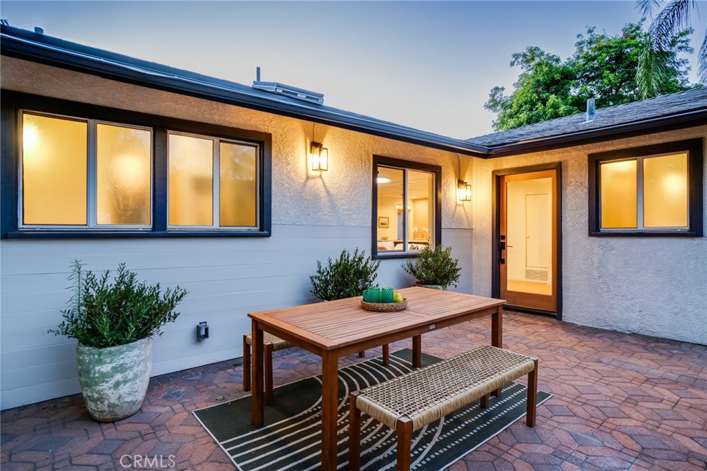 1393 Navarro Avenue Property Photo 1