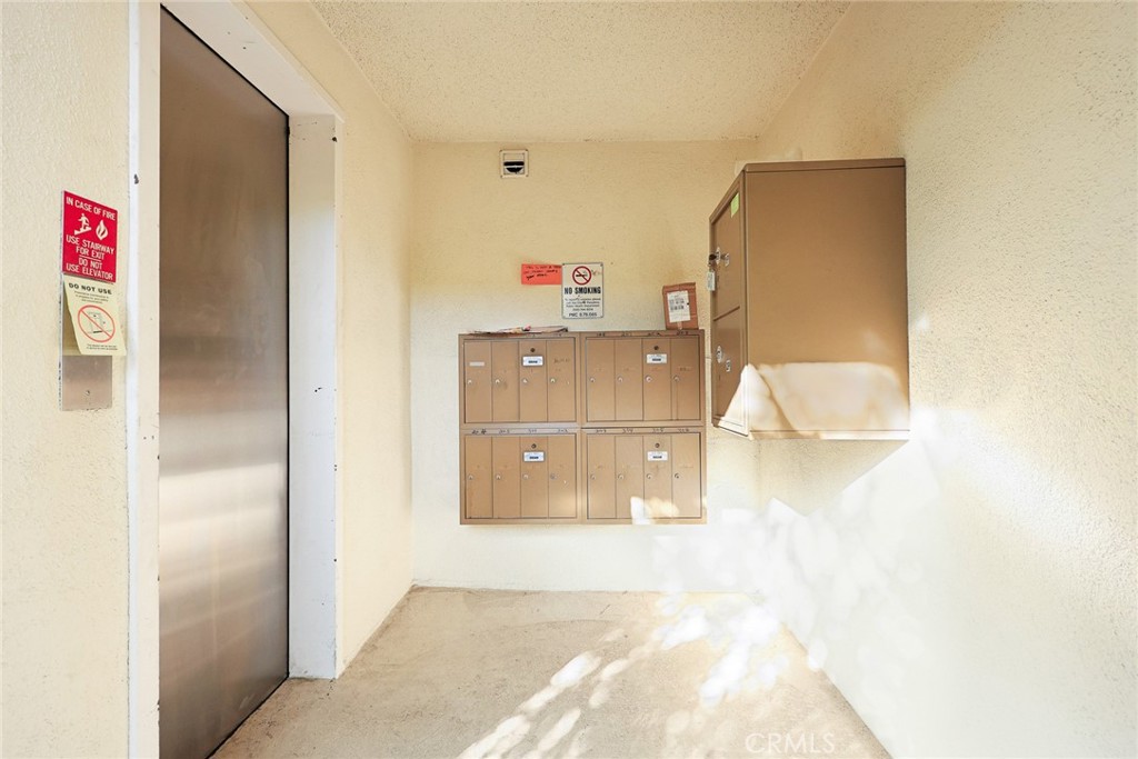 160 S Michigan Avenue Property Photo 8